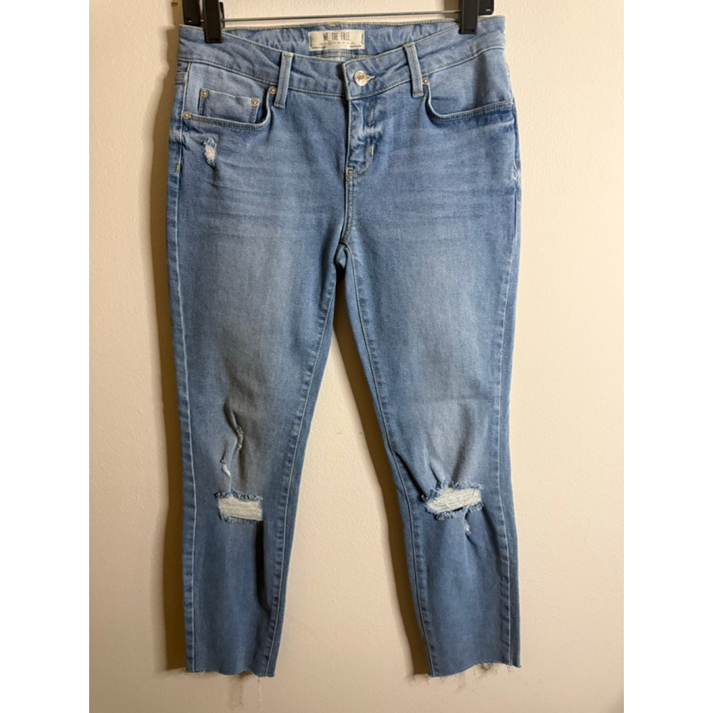 Women's We The Free Blue Distressed Ankle Cropped Jeans Size 26